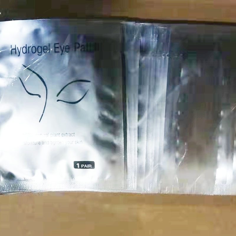 Hydrogel patch for eyelash implantation