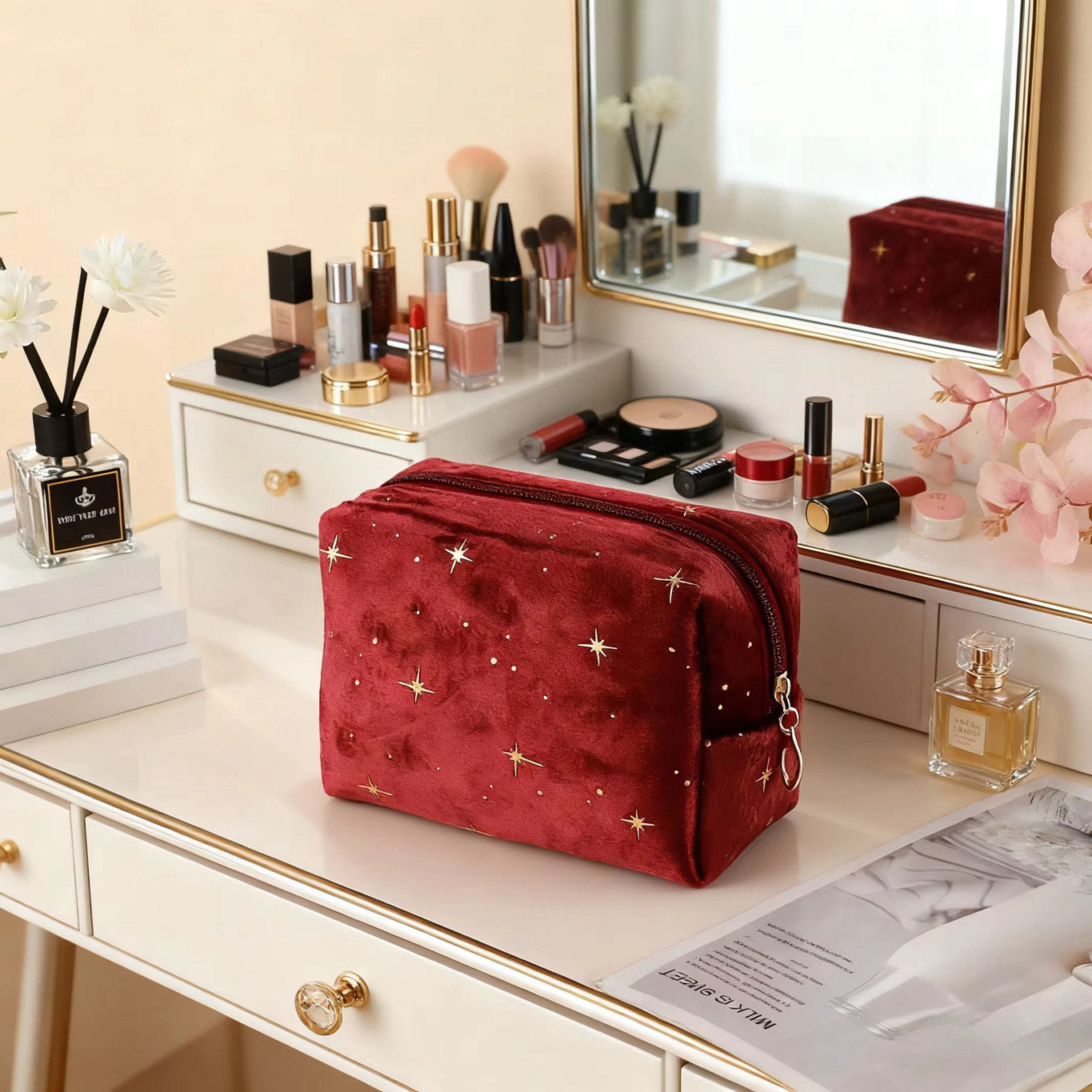 🎄 Trousse de Maquillage “Éclat Rouge” – Velours Chic & Élégant | Idée Cadeau Noël pour Femme