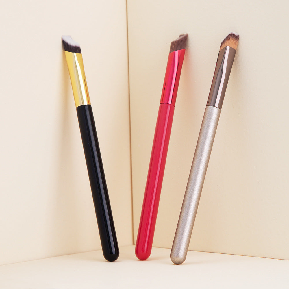 Pinceau pour les sourcils