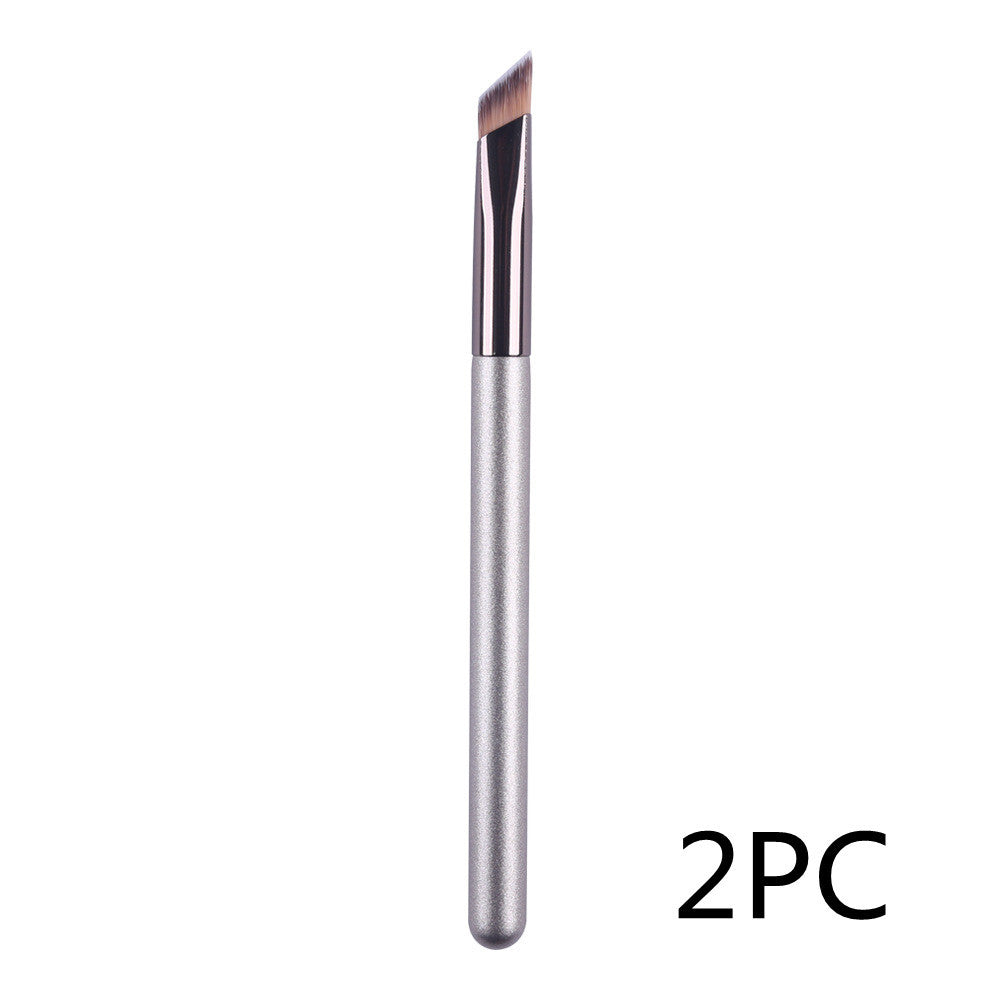 Pinceau pour les sourcils